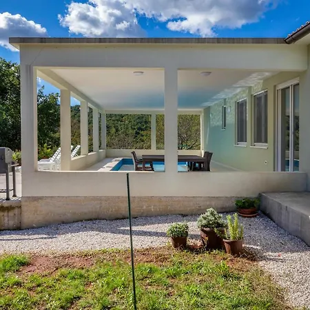 Casa vacanze Lovely In With Kitchen *