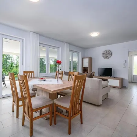 Lovely In With Kitchen